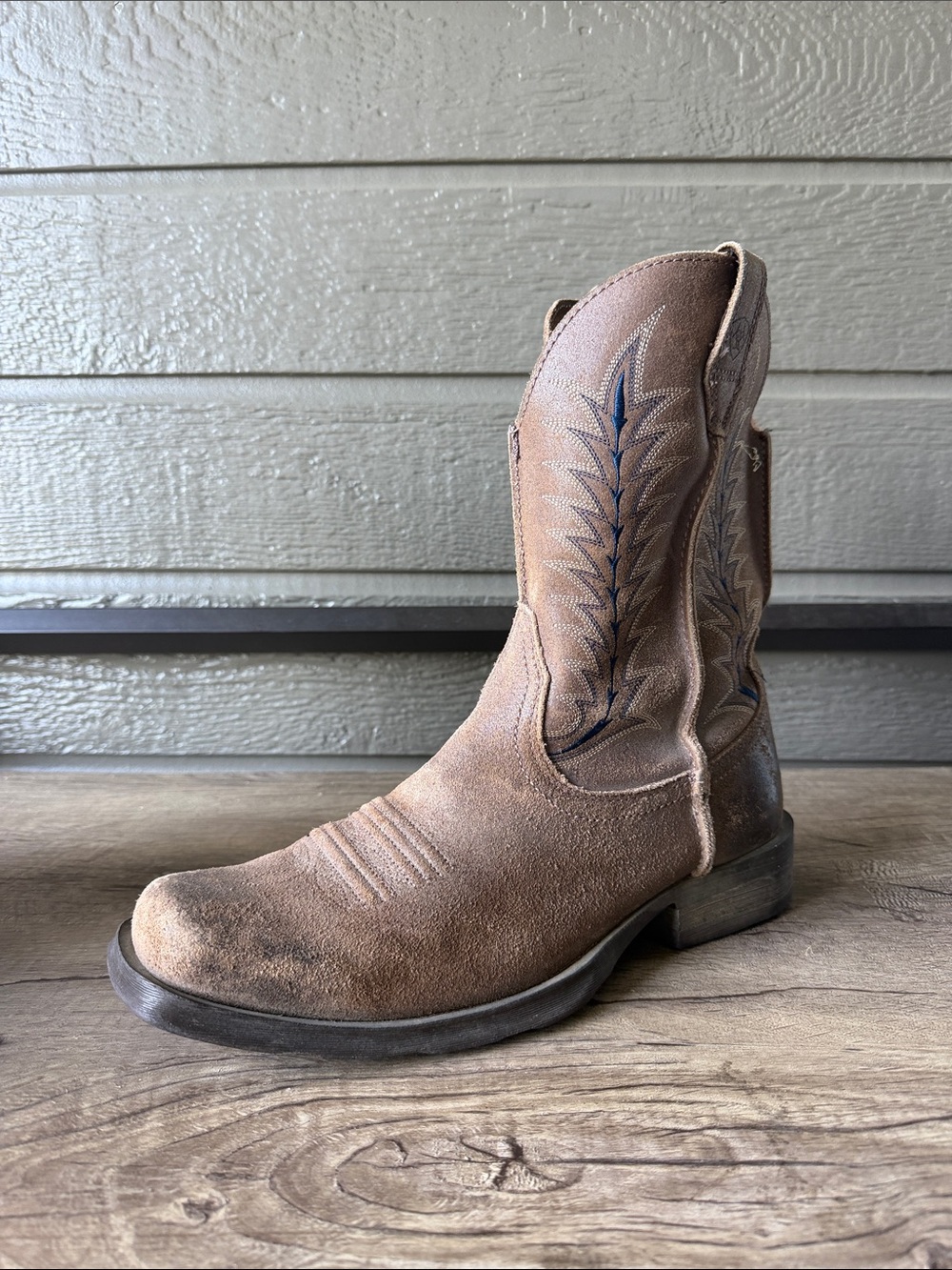ARIAT Men’s Western Men’s Boot size 10 D